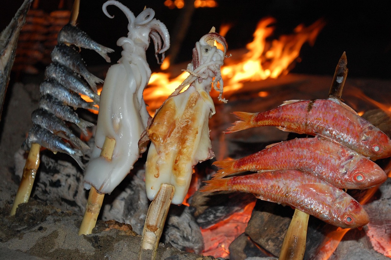 El espeto de sardinas, el plato que resume la esencia de Málaga
